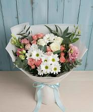 Букет цветов из:  Розы, Лизиантусы и Хризантемы в Селково