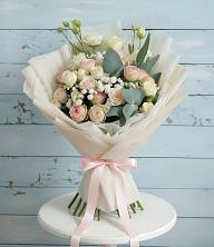 Букет цветов из:  Розы и Лизиантусы в Селково