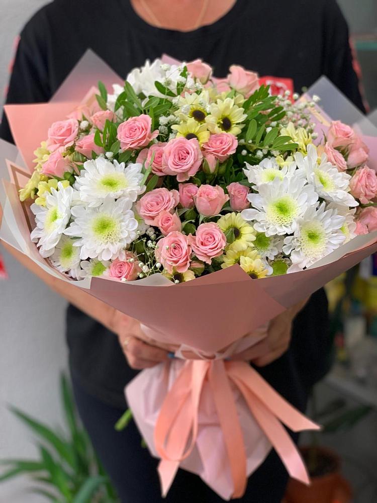 Букет цветов из: Розы и Хризантемы в Селково
