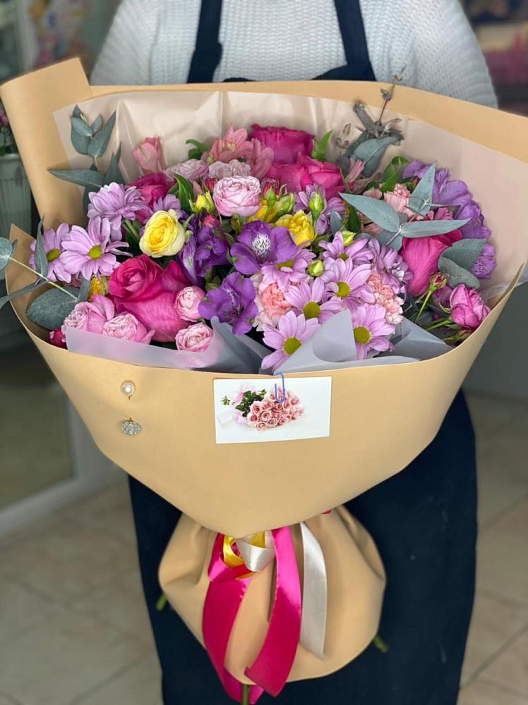 Букет цветов из: Хризантемы, Гвоздики и Альстромерии в Селково