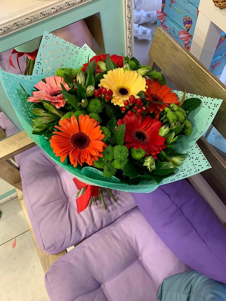 Букет цветов из: Герберы, Хризантемы и Альстромерии в Селково