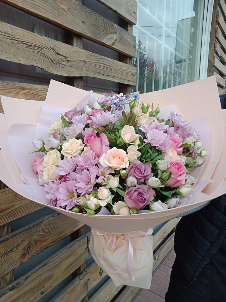 Букет цветов из: Розы и Хризантемы в Селково