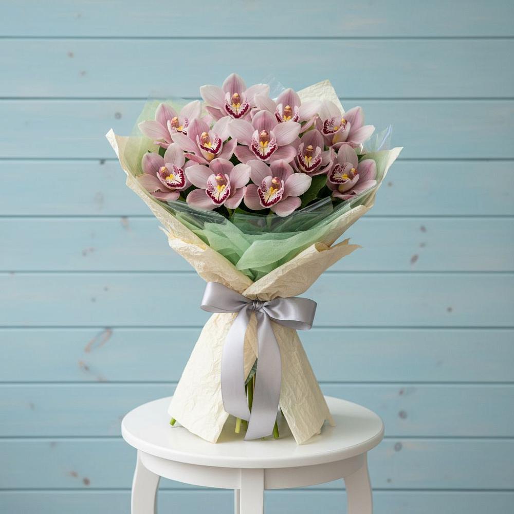 Букет цветов из: Орхидеи и Розы в Селково