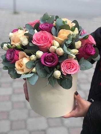 Цветочная композиция из Розы в шляпной коробке в Селково