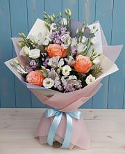 Букет цветов из:  Лизиантусы, Розы, Альстромерии и Гипсофила #REPLACE_PRED# Селково