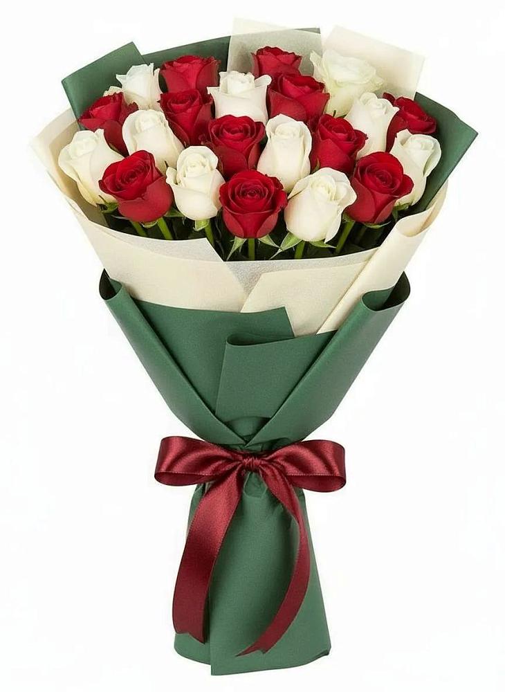 Букет Микс из красных и белых роз в Селково
