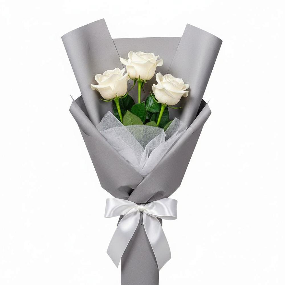 Букет 3 белые розы в Селково