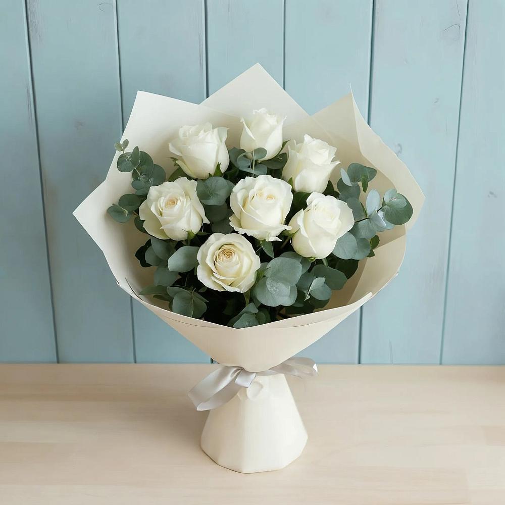 Букет Белые розы в Эвкалипте в Селково