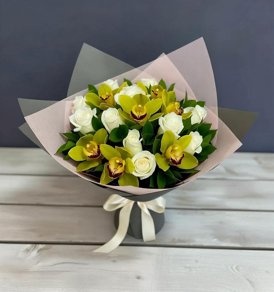 Букет цветов из: Орхидеи и Розы в Селково