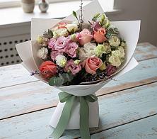 Букет цветов из:  Розы, Лизиантусы и Гвоздики в Селково