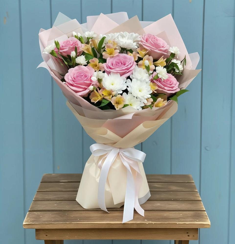 Букет цветов из: Гвоздики, Орхидеи и Розы в Селково