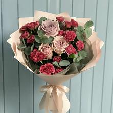 Букет цветов из:  Гвоздики и Розы в Селково