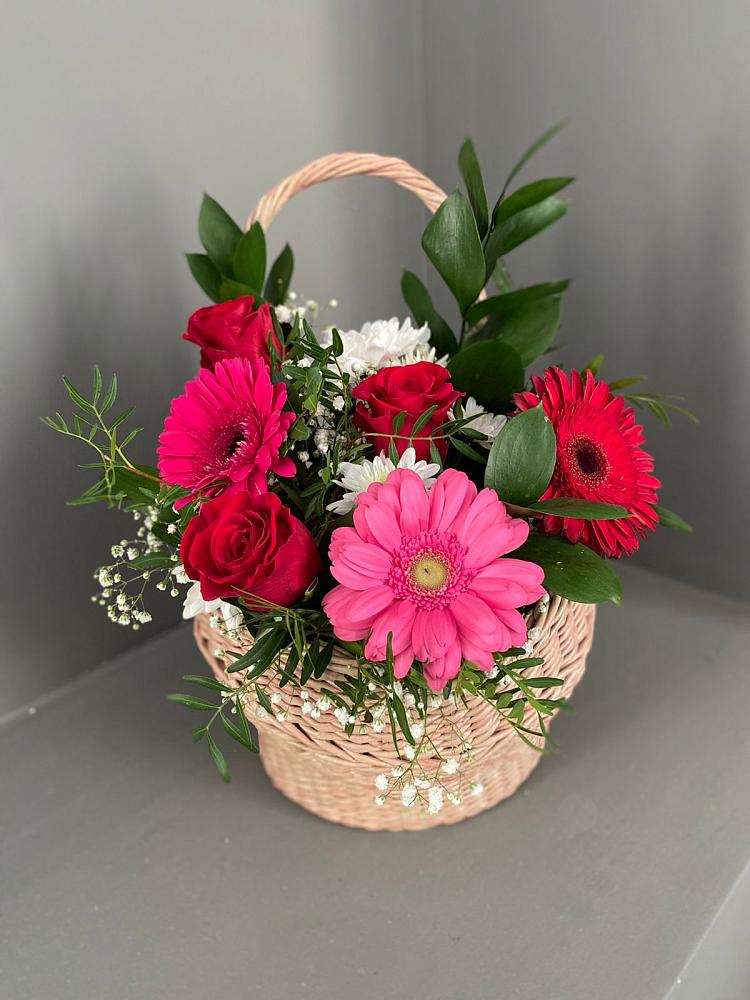 Цветочная композиция из Розы, Хризантемы и Герберы в корзине в Селково