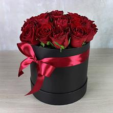 Цветочная композиция из Розы в шляпной коробке в Селково