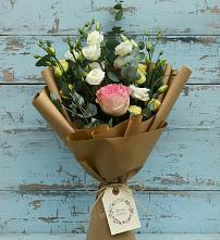 Букет цветов из:  Розы и Лизиантусы в Селково