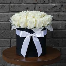 Цветочная композиция из Розы в шляпной коробке в Селково